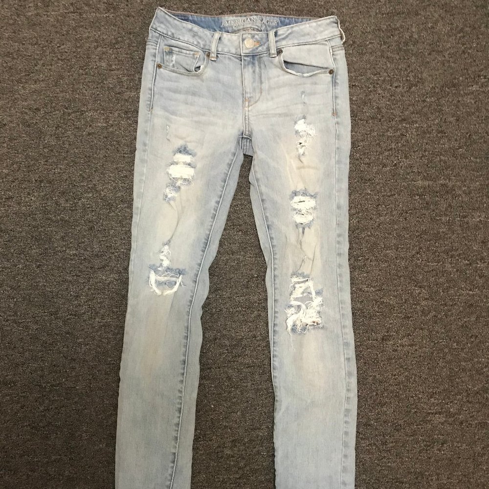 American Eagle Distressed Jeans